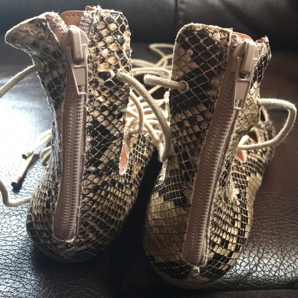 NWOB MIA Snake skin lace up flats - Picture 6 of 6